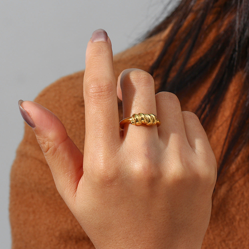 Tear Gold Ring