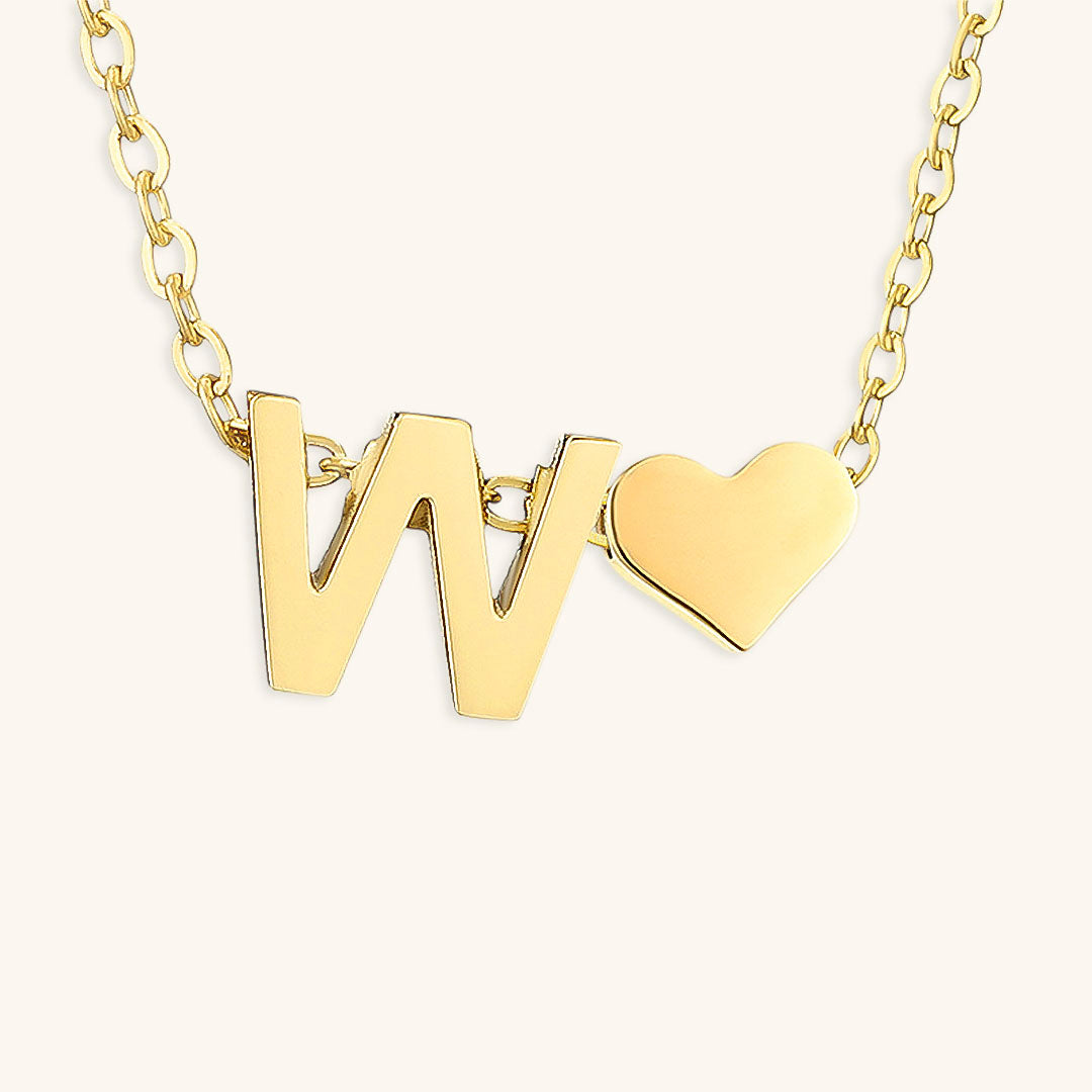 Goldkette mit dem Anfangsbuchstaben „Ria“