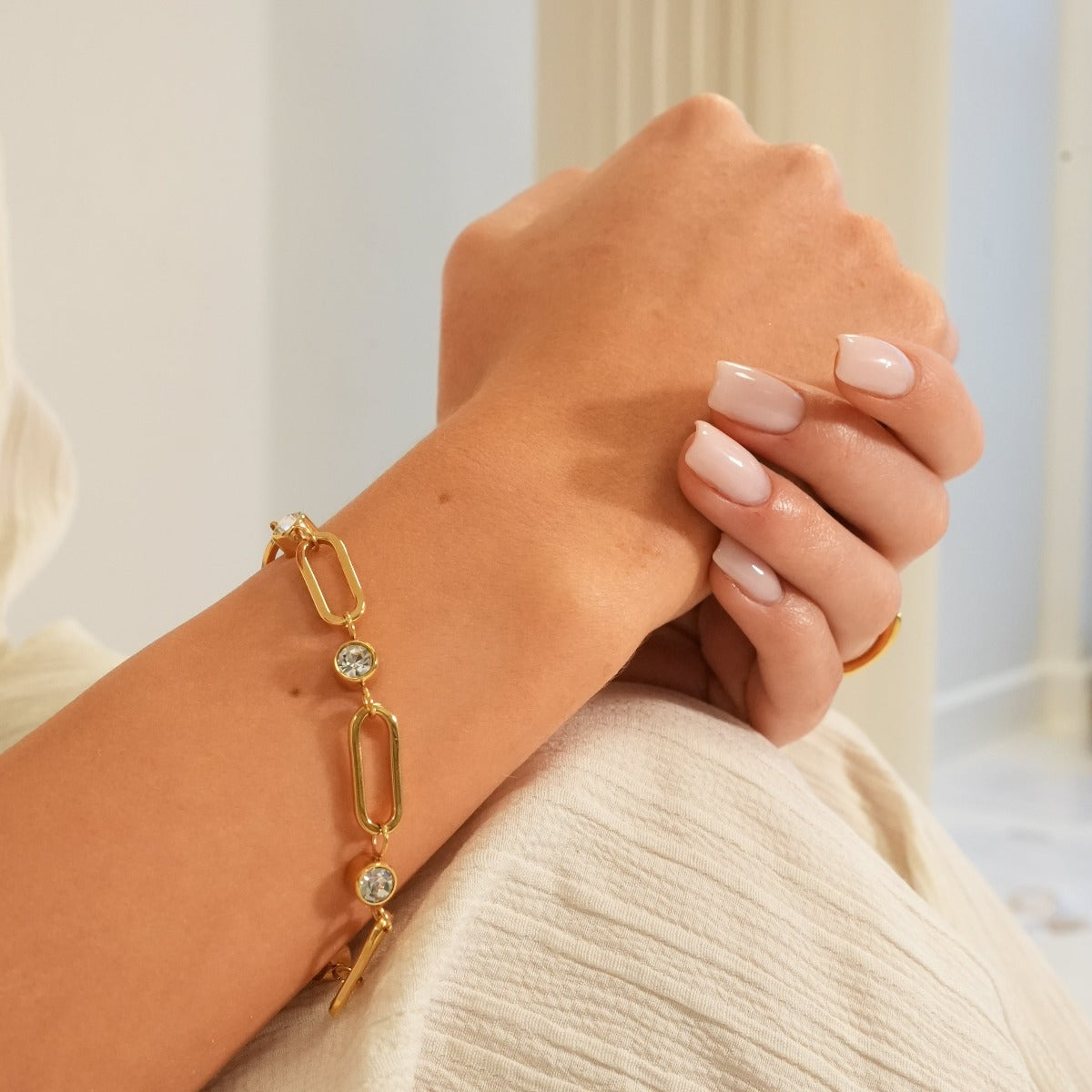 Ovales Gliederarmband mit Steinen - Gold 