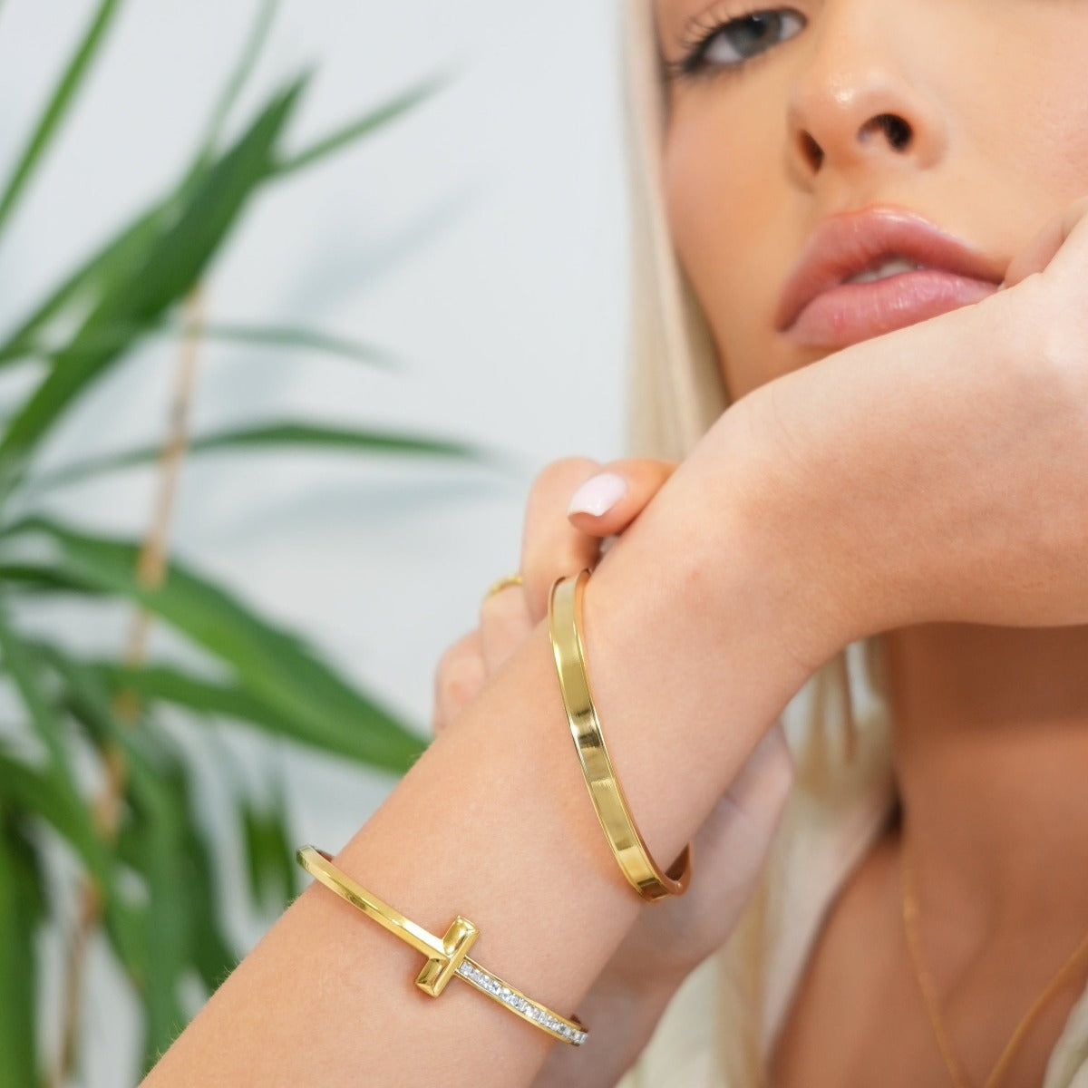 Armreif mit T-Stein-Stein - Gold