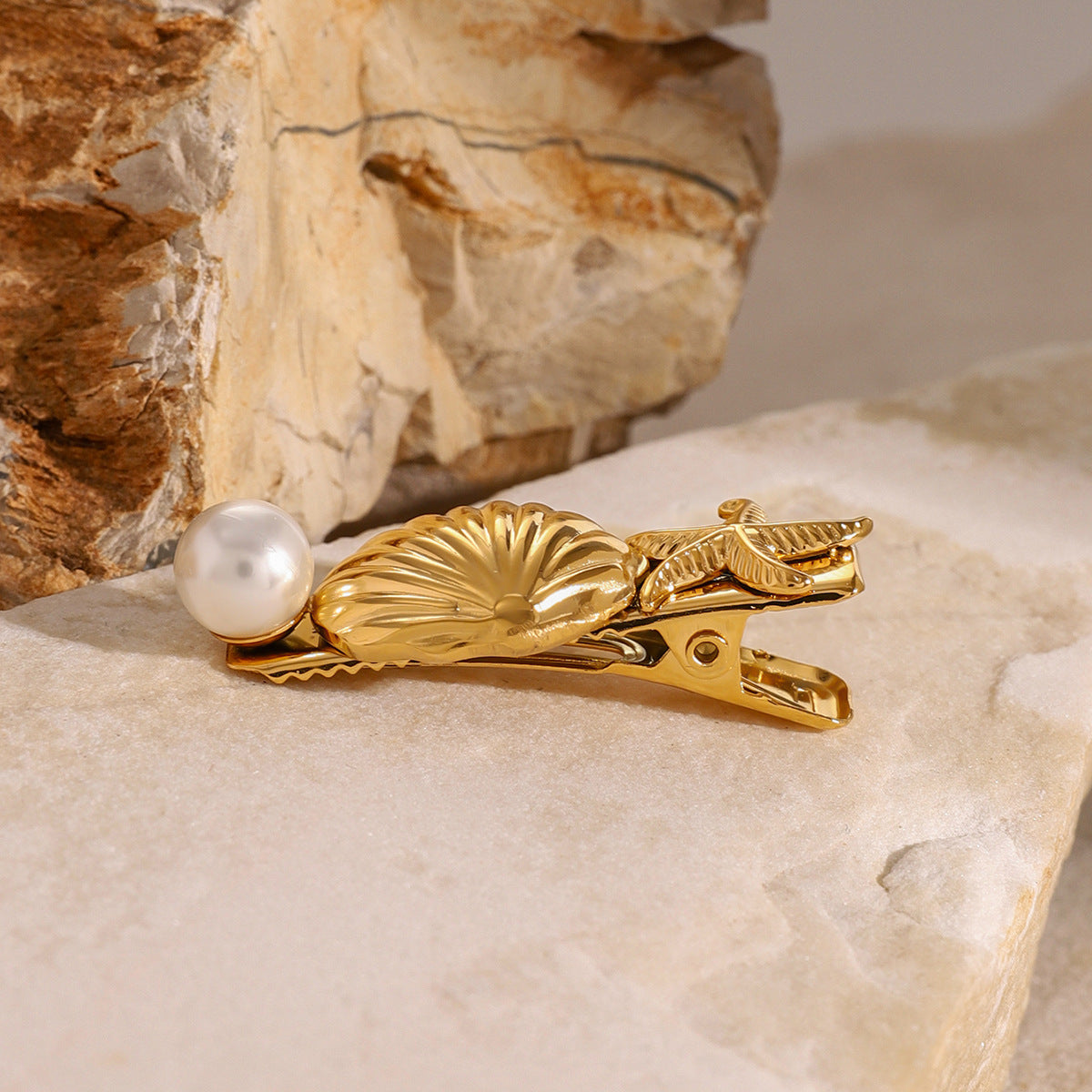 Tidal Treasures – Goldene Haarspange