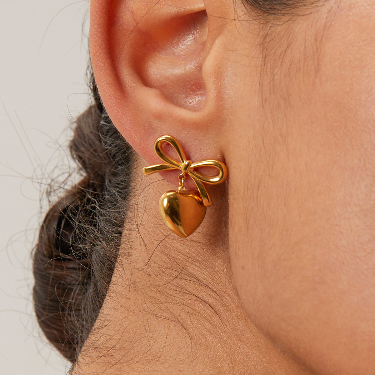Rowanne – Französische Knoten-Ohrringe in Gold
