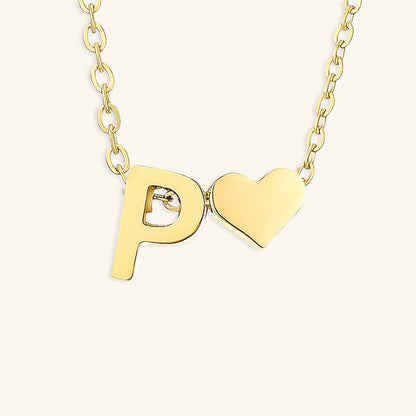 Goldkette mit dem Anfangsbuchstaben „Ria“