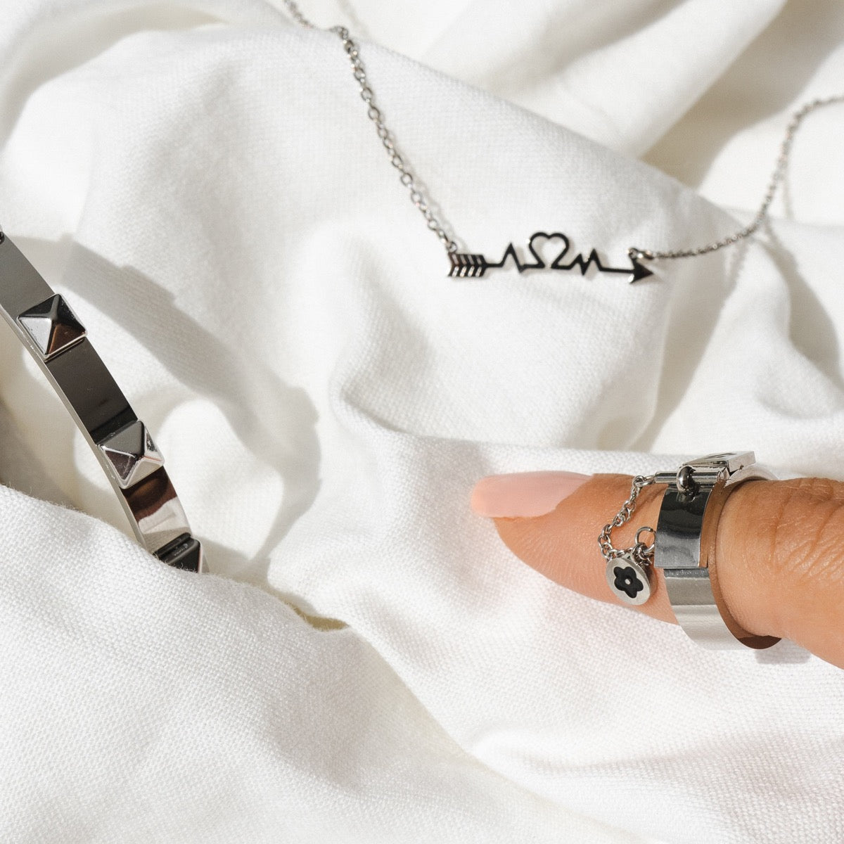 Ohrsteckerarmband – Silber