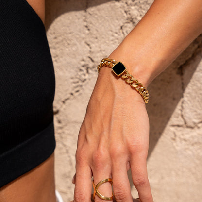 Kubanisches Armband mit quadratischem Onyx-Anhänger – Gold