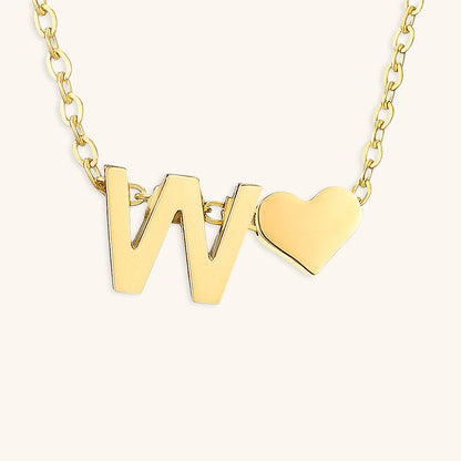 Goldkette mit dem Anfangsbuchstaben „Ria“