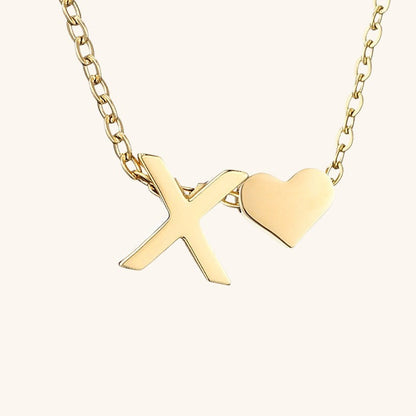 Goldkette mit dem Anfangsbuchstaben „Ria“